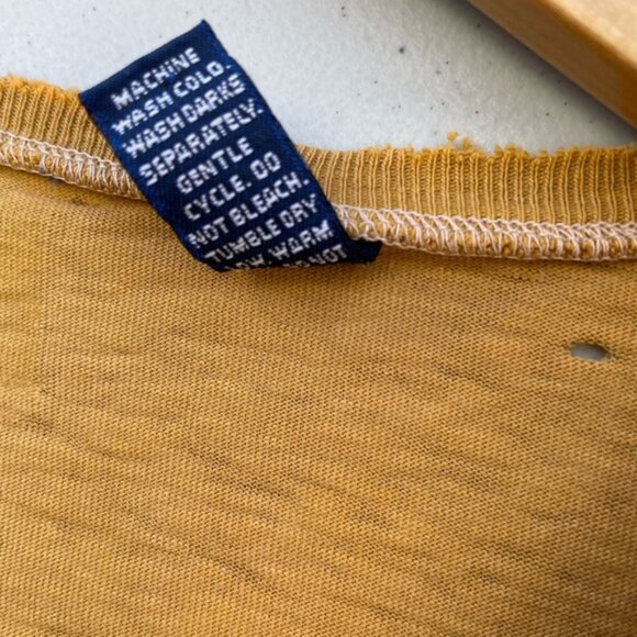 Gap Yellow Turmeric Women's Distressed V-neck T-shirt Size Med - Picture 4 of 9